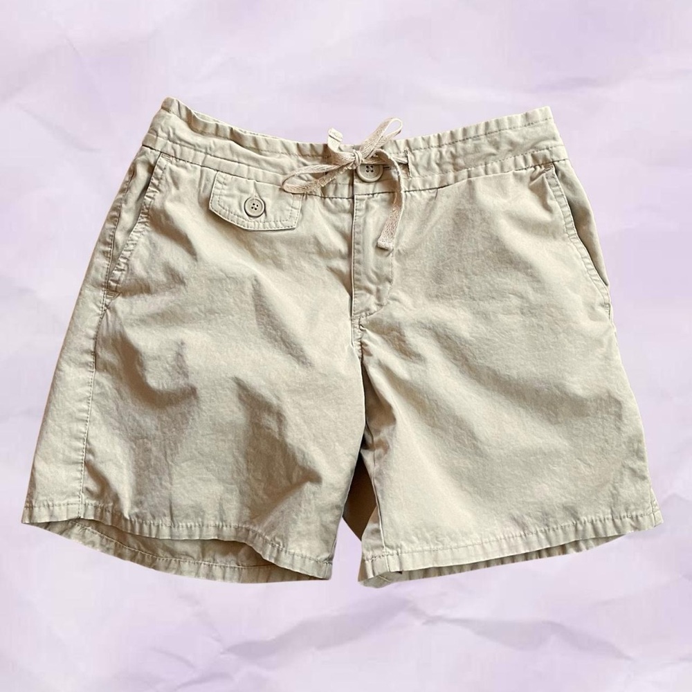 Tan khaki shorts